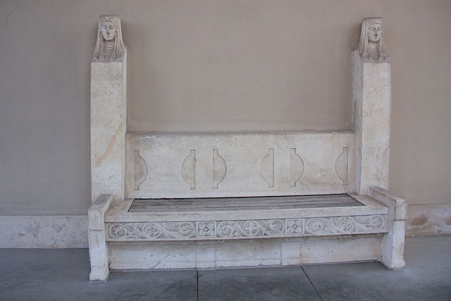 每体列足坛十大奇葩条款：博格坎普拒坐飞机；内马尔微笑条款