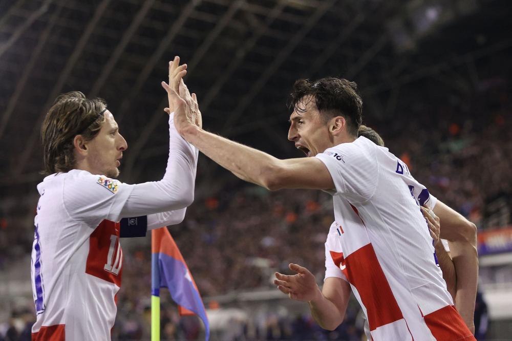 孔帕尼：替补球员的上场以及我们的身体对抗能力帮助我们取胜