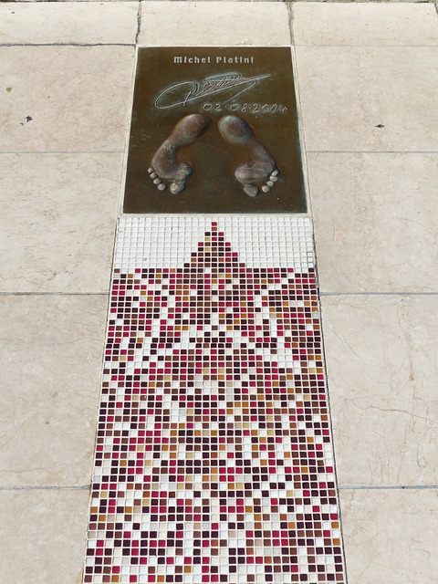 2-0击败安哥拉，梅西晒照：很自豪能继续代表我的祖国征战