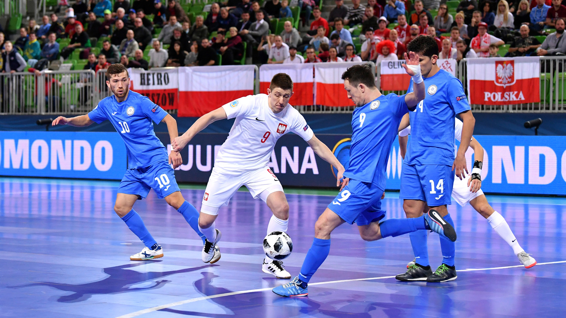 本赛季东契奇缺席时里夫斯场均41+10+5，湖人3胜1负