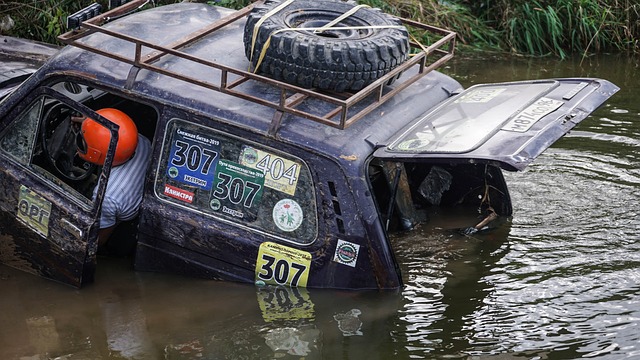 二人都是脖子以下世界级，巴神问题不在脖子以上，内马尔问题脖子上、下都有